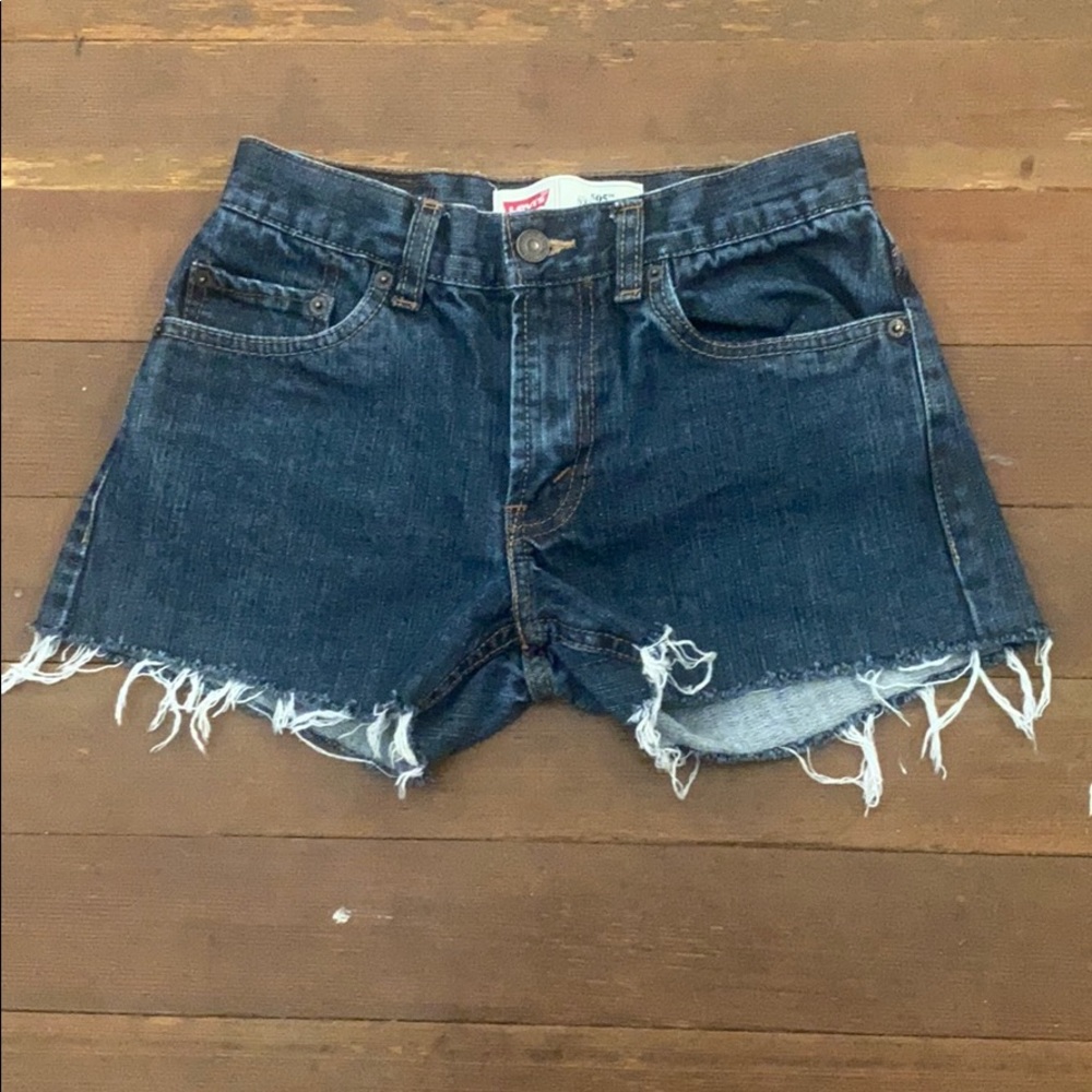 Levi’s Jean shorts💕🥰